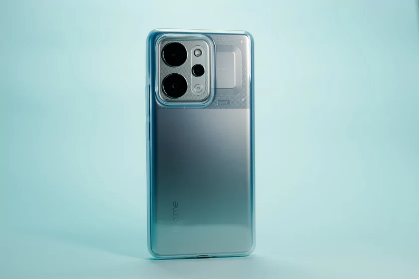 Рекорд автономности с батареей на 10 001 мАч: обзор недорогого realme P4 Power 5G — Дизайн. 5