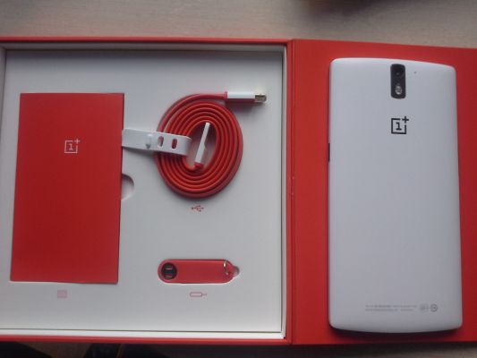 "Живой" обзор OnePlus One — "Убийцы" флагманов