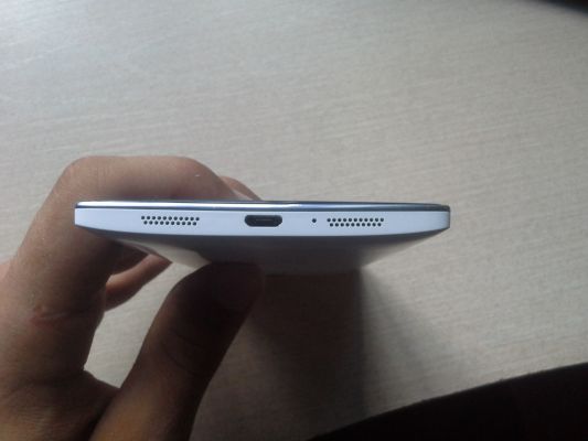 "Живой" обзор OnePlus One — "Убийцы" флагманов