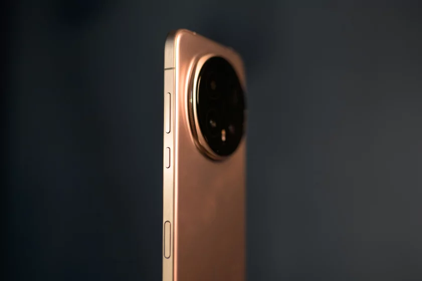 200 Мп, флагманский чип и ёмкая батарея: обзор HONOR Magic8 Pro — Отзыв. 1