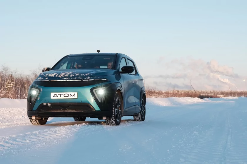 Атом испытали в суровых условиях Сургута: российский электрокар преодолел 1500 км при -42°С