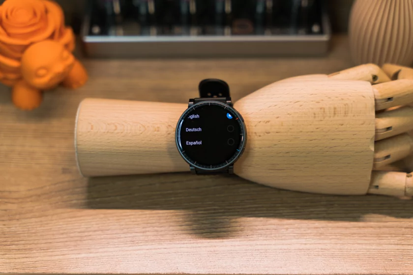 Крупные, но лёгкие: обзор смарт-часов для спорта Amazfit Active Max