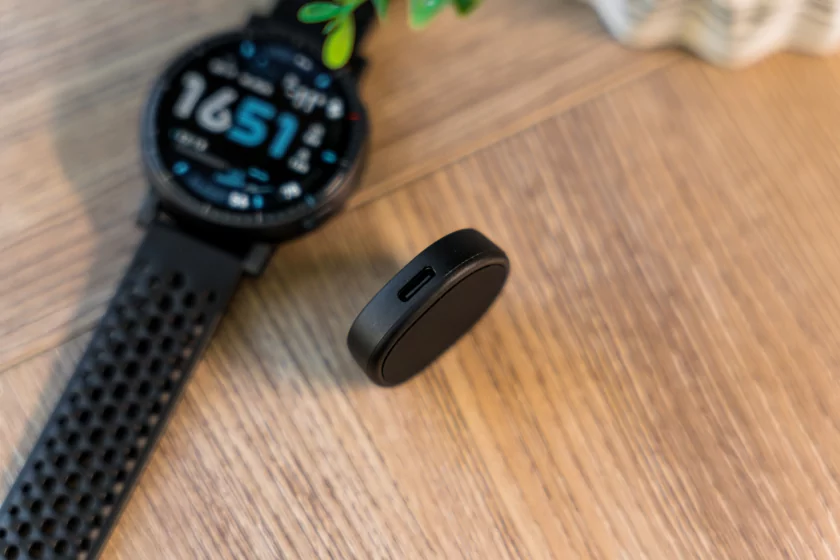 Крупные, но лёгкие: обзор смарт-часов для спорта Amazfit Active Max