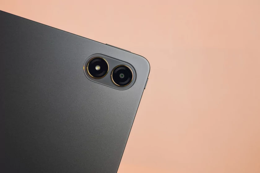 Умный робот-пылесос, геймерская гарнитура и монитор на 280 Гц: что подарить на 23 Февраля