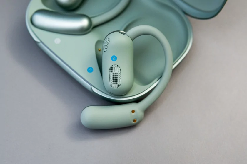 Умный робот-пылесос, геймерская гарнитура и монитор на 280 Гц: что подарить на 23 Февраля