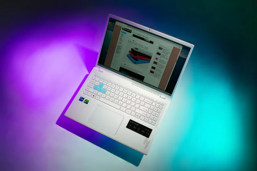 Утром — лекции и таблицы, вечером — киберспорт. Обзор Acer Nitro Lite NL16-71G-59YH