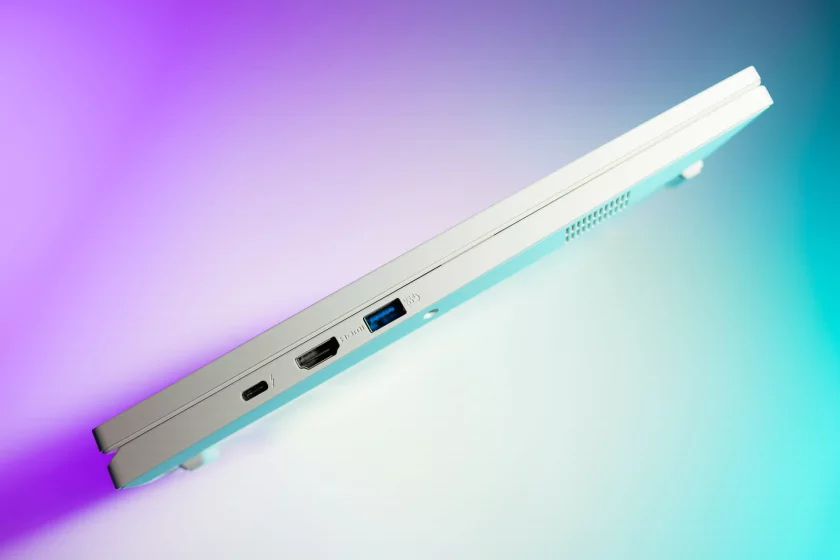 Утром — лекции и таблицы, вечером — киберспорт. Обзор Acer Nitro Lite NL16-71G-59YH — Дизайн. 5