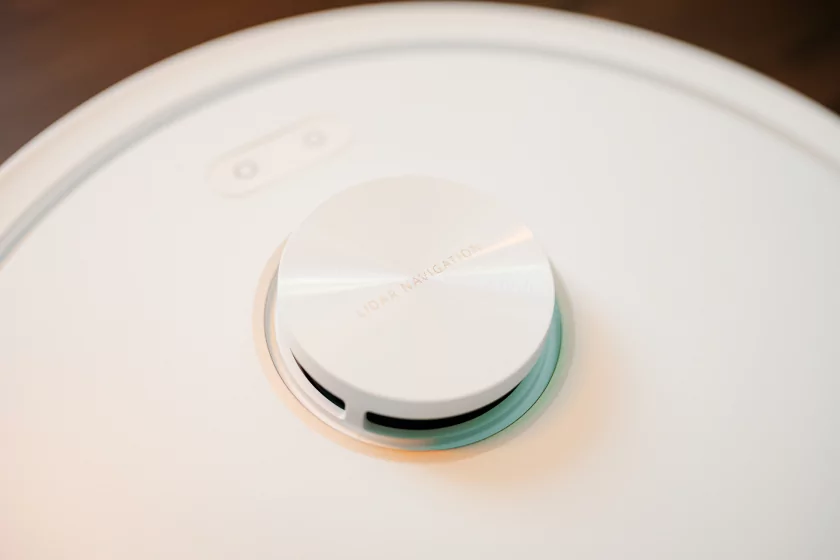 20 000 Па — как у флагманов! Обзор Dreame F21: демократичный робот-пылесос с премиум-амбициями