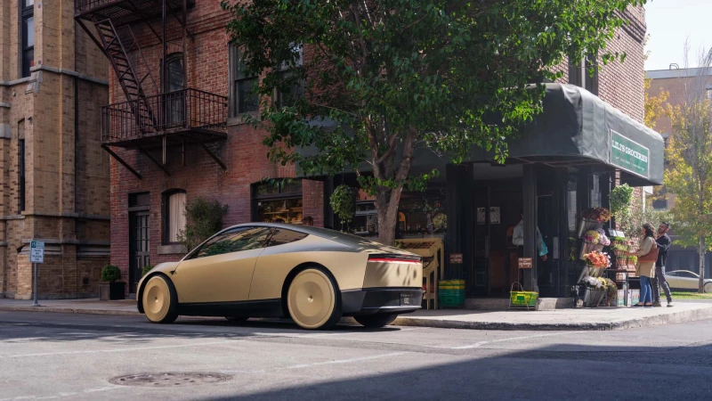 Первый Tesla Cybercab без руля и педалей сошёл с конвейера