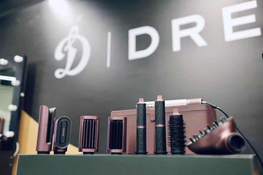 Dreame продлила сотрудничество с московским «Динамо» и представила новейший стайлер AirStyle Pro HI