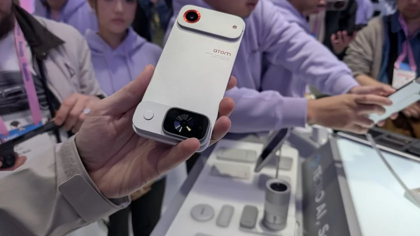 Tecno представила ультратонкий модульный смартфон: вот как он выглядит