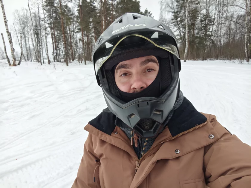 Флагманам пора на пенсию? Обзор iQOO 15R — небольшого и мощного смартфона с огромной батареей — Камеры. 2