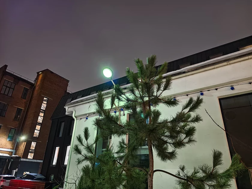 Флагманам пора на пенсию? Обзор iQOO 15R — небольшого и мощного смартфона с огромной батареей — Камеры. 15