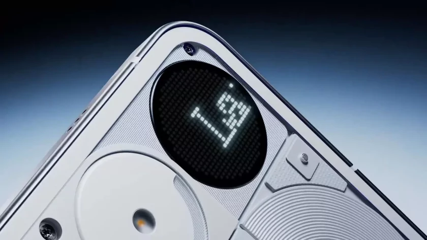 Фанаты могут не переживать — в Nothing Phone (4a) Pro вернётся экран Glyph Matrix