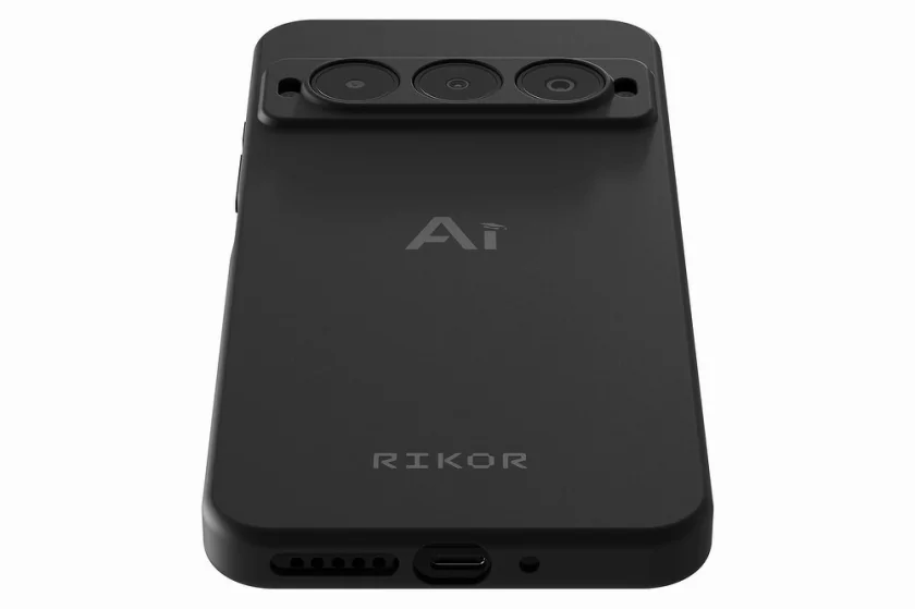 Российская компания «Рикор» представила свои первые смартфоны: NEURO S3 и NEURO S5