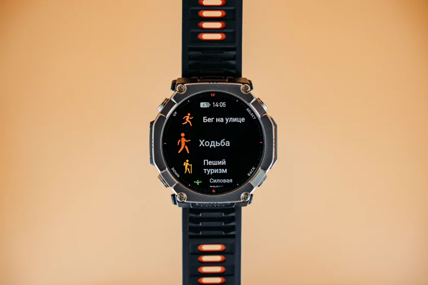 Титан, сапфир и месяц без розетки: обзор смарт-часов Amazfit T-Rex Ultra 2 — Дисплей. 1
