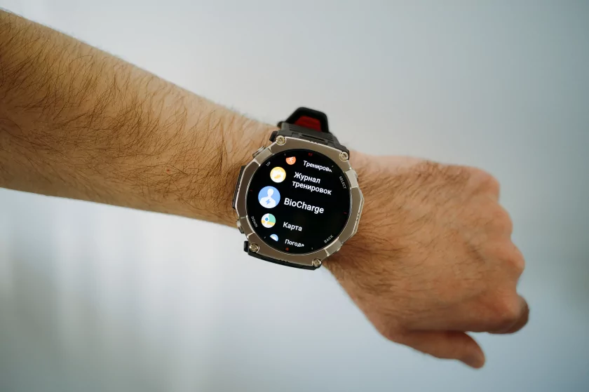 Титан, сапфир и месяц без розетки: обзор смарт-часов Amazfit T-Rex Ultra 2 — Функции. 2