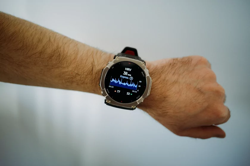 Титан, сапфир и месяц без розетки: обзор смарт-часов Amazfit T-Rex Ultra 2 — Функции. 7