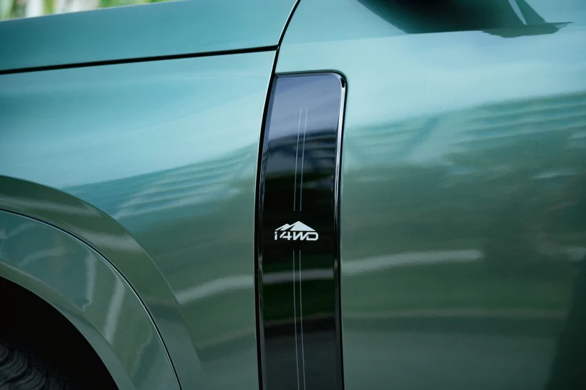 Бегущая строка на фарах, царский второй ряд и заявка на классику: обзор GAC S7 — Встреча. 6