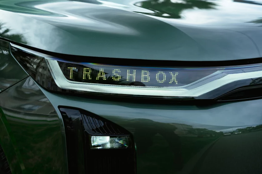 Бегущая строка на фарах, царский второй ряд и заявка на классику: обзор GAC S7 — Встреча. 17