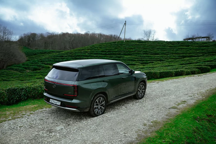 Бегущая строка на фарах, царский второй ряд и заявка на классику: обзор GAC S7 — Отзыв. 6