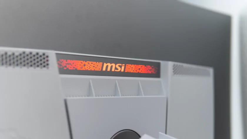 Продвинутый геймерский монитор с 240 Гц и встроенными «читами»: обзор MSI MPG 321URXW QD-OLED