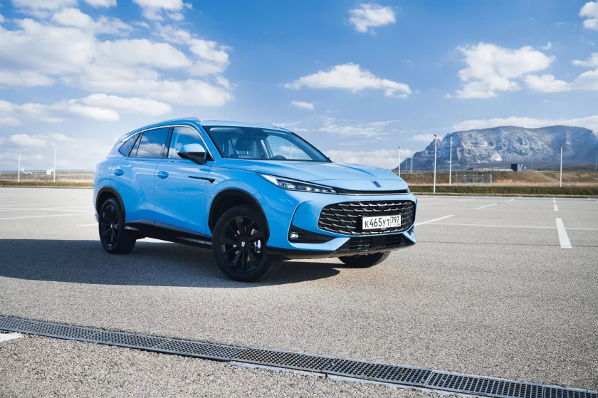 Испытание горами: как новый «Москвич» М70 покорял кавказские серпантины