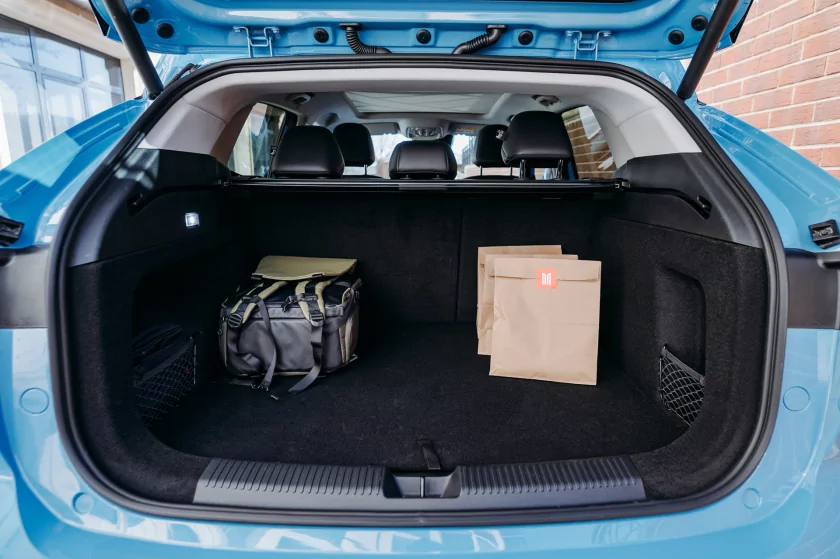 Испытание горами: как новый «Москвич» М70 покорял кавказские серпантины — Знакомство. 11