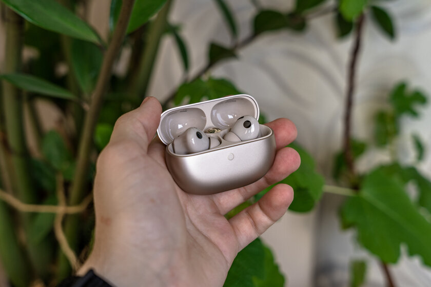 Я не снимал их 6 часов подряд: честный обзор флагманских HUAWEI FreeBuds Pro 5