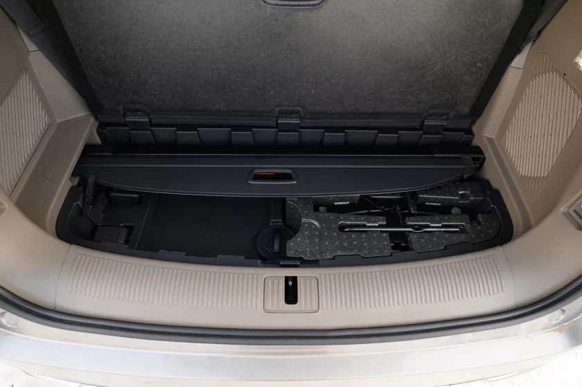 Семейный крейсер среди снегов: тест-драйв «Москвича» М90 на пути к Эльбрусу