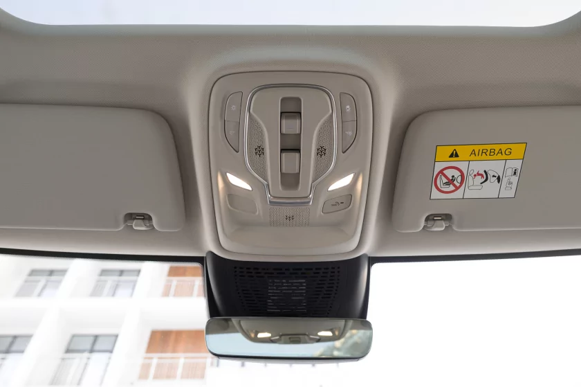 Семейный крейсер среди снегов: тест-драйв «Москвича» М90 на пути к Эльбрусу