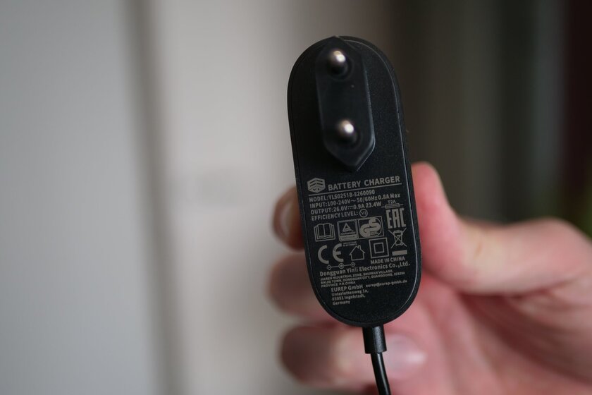 Зачем моющему пылесосу быть «ультратонким»? Разбираемся в обзоре Dreame G12 — Автономность и зарядка. 3