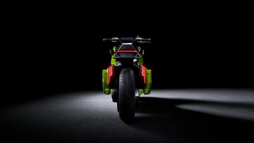 Стартовало серийное производство OMO X — первого в мире самобалансирующегося электромотоцикла