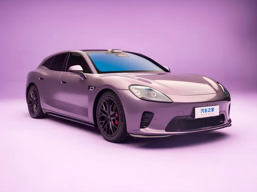 GAC и HUAWEI создали свою Tesla? Представлен Aistaland GT7 с тремя моторами, ИИ и автопилотом