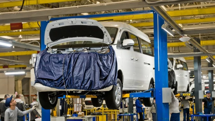 АвтоВАЗ запускает производство фургонов и минивэнов SKM для бизнеса: что известно о первой модели