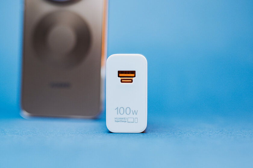 Стильный камерафон, который не боится дождя и падений: обзор HUAWEI Mate 80 Pro