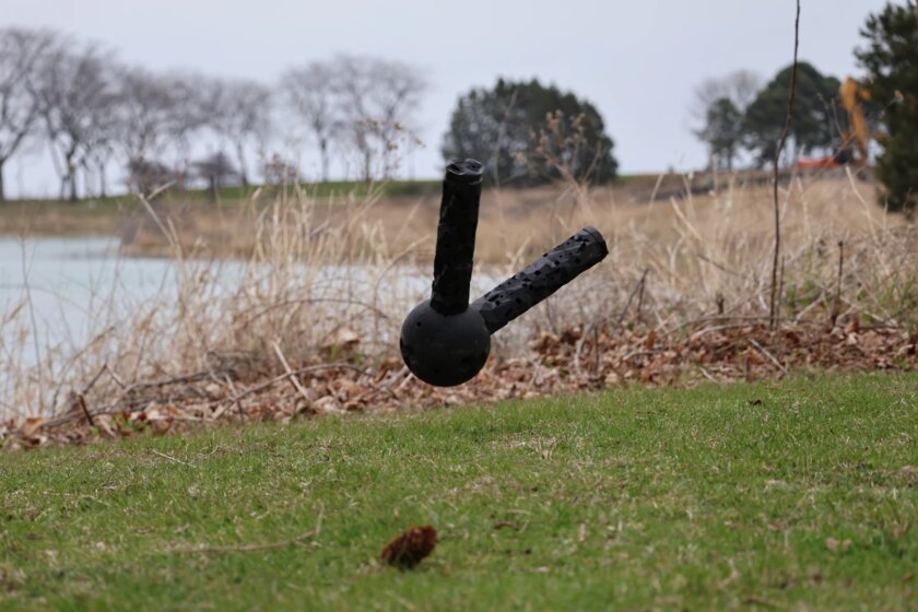 Её можно разрезать, но она продолжит двигаться: представлена необычная «шагающая метамашина»