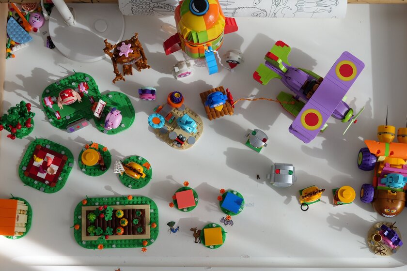 Ярко, интересно и понятно: обзор конструкторов Brick Labs по «Смешарикам»