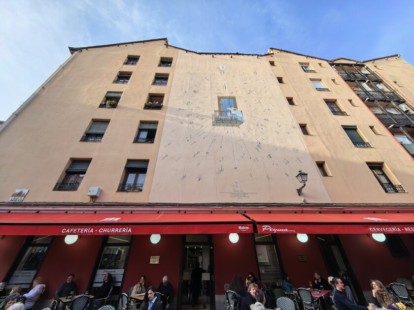 Стильный камерафон, который не боится дождя и падений: обзор HUAWEI Mate 80 Pro