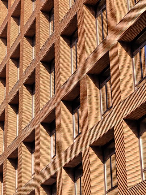 Стильный камерафон, который не боится дождя и падений: обзор HUAWEI Mate 80 Pro