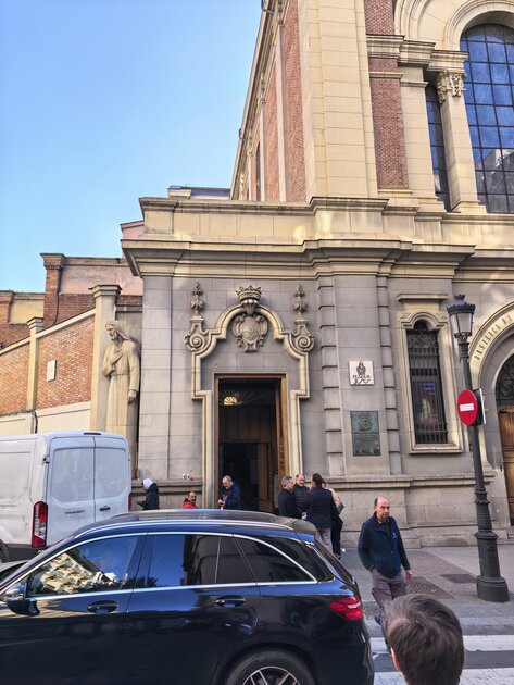 Стильный камерафон, который не боится дождя и падений: обзор HUAWEI Mate 80 Pro