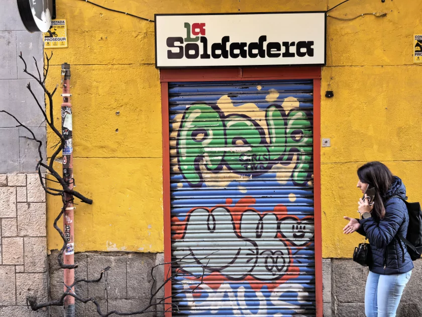 Стильный камерафон, который не боится дождя и падений: обзор HUAWEI Mate 80 Pro