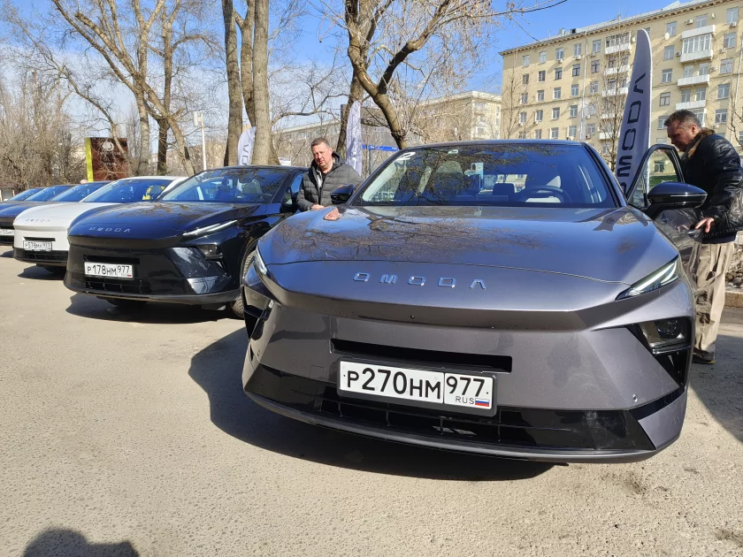 Единственный в своем роде? Обзор realme 16 Pro+ с оптическим зумом и батареей на 7000 мАч