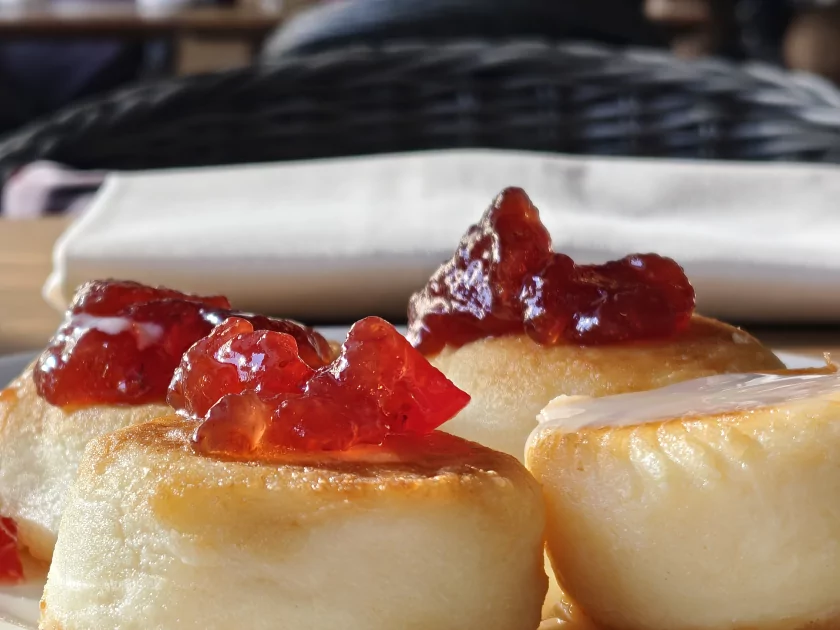 Единственный в своем роде? Обзор realme 16 Pro+ с оптическим зумом и батареей на 7000 мАч