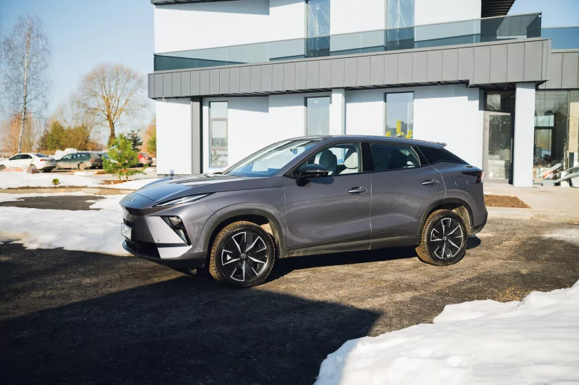 Обновление смелого хита. Первое знакомство с Omoda C5