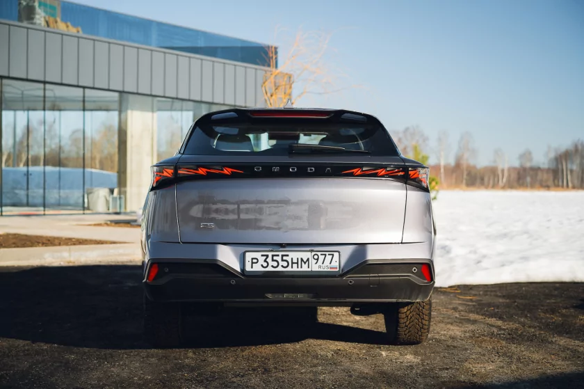 Обновление смелого хита. Первое знакомство с Omoda C5