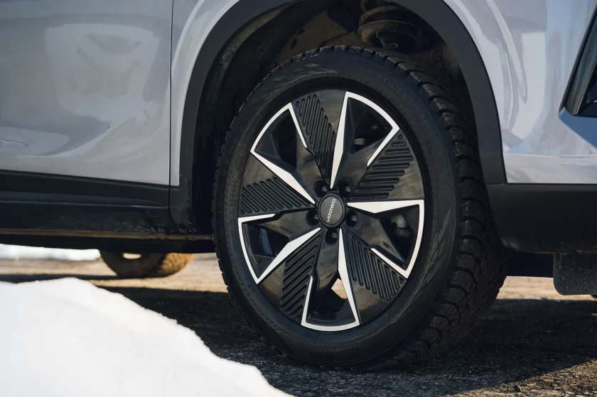 Обновление смелого хита. Первое знакомство с Omoda C5