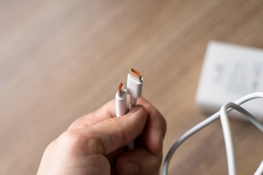 Молодежный предфлагман: обзор HUAWEI nova 15 Pro. Стоит ли он своих денег? — Автономность и зарядка. 4