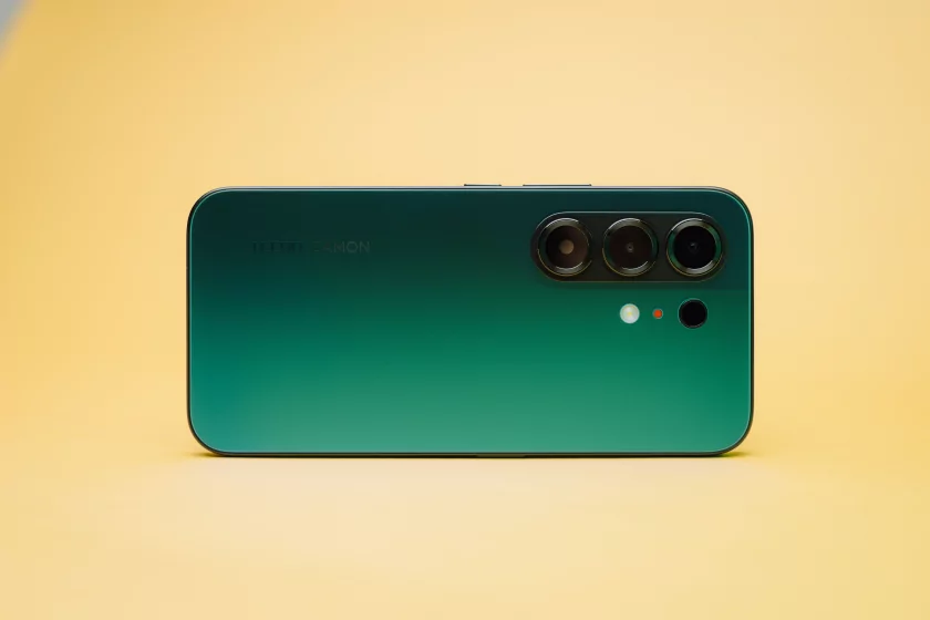 Искал подвох, но не нашел: обзор TECNO CAMON 50 — Дизайн. 2