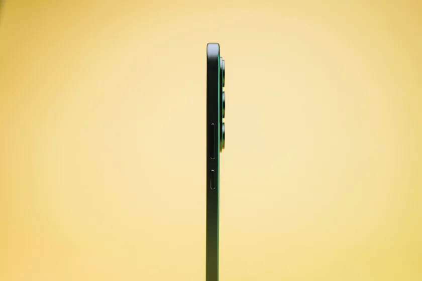 Искал подвох, но не нашел: обзор TECNO CAMON 50 — Дизайн. 3